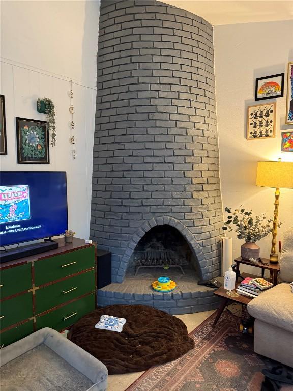 4907 Hawk Cv, Austin, TX 78745 - living area featuring a fireplace