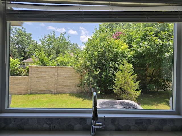 2105 Tiger Trl Unit 702, Round Rock, TX 78664 - kitchen view