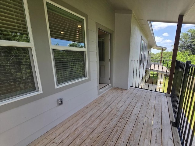 2105 Tiger Trl Unit 702, Round Rock, TX 78664 - view of wooden deck