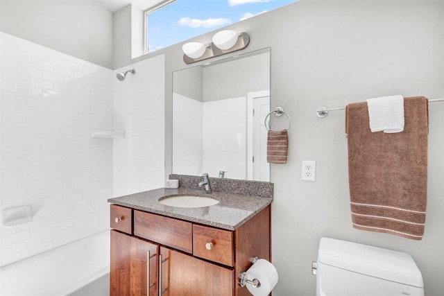 5325 Sendero Hills Pkwy, Austin, TX 78724 - full bath with vanity and washtub / shower combination