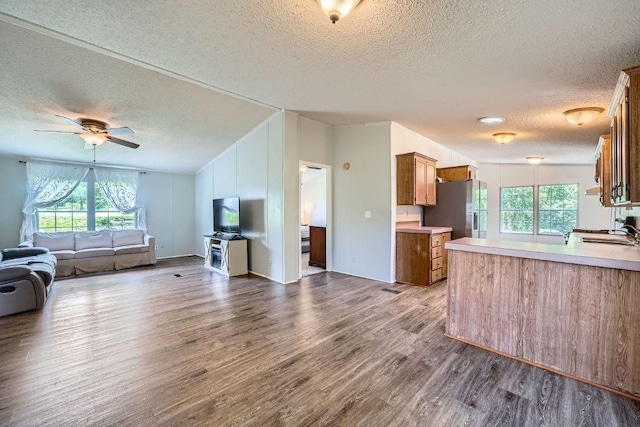 8710 Lucinda Dr, Elgin, TX 78621 - photo 8