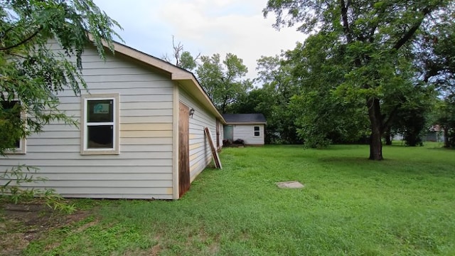 112 W Ila St, Elgin, TX 78621 - view of green lawn