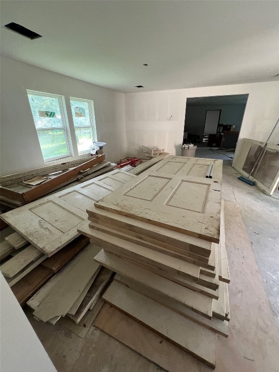 112 W Ila St, Elgin, TX 78621 - view of miscellaneous room