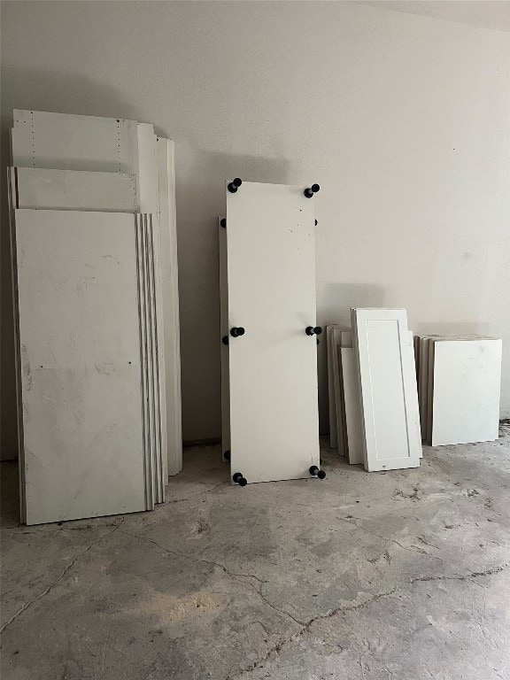 112 W Ila St, Elgin, TX 78621 - view of unfurnished room