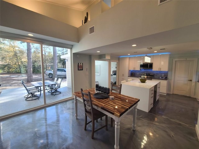 372 Plum St, Bastrop, TX 78602 - photo 4