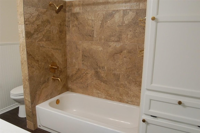 12615 Dove Valley Trl, Austin, TX 78729 - full bath with toilet and washtub / shower combination