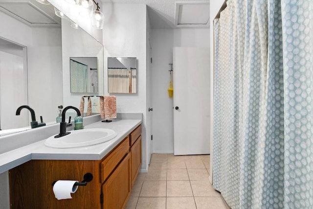 11901 Swearingen Dr Unit 43-I, Austin, TX 78758 - bathroom with vanity and tile patterned floors