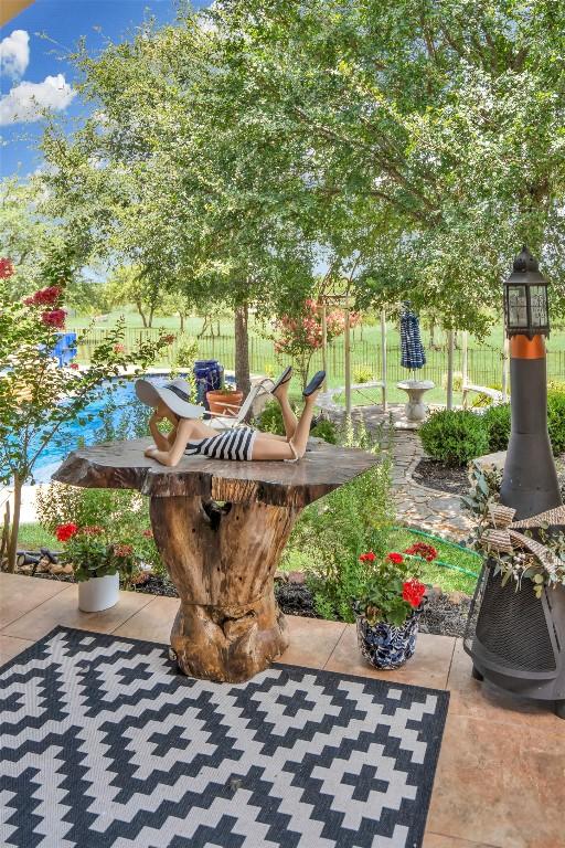 601 Strada Luca, Florence, TX 76527 - view of patio / terrace