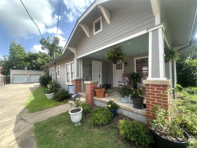 129 E Crockett St, La Grange, TX 78945 - photo 1