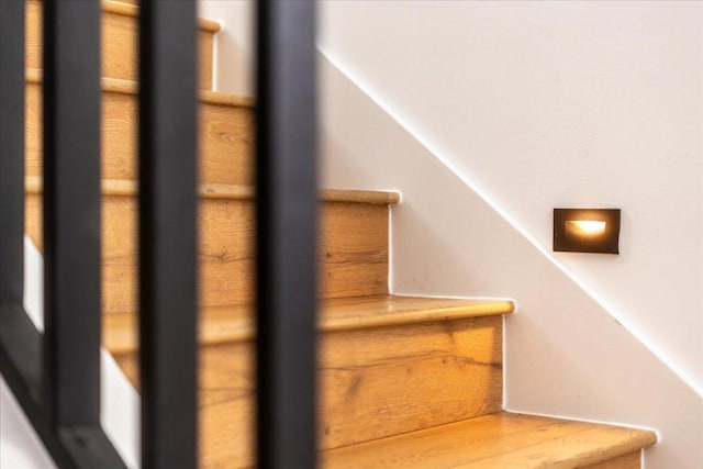 2902 Gonzales St Unit 2, Austin, TX 78702 - view of stairs