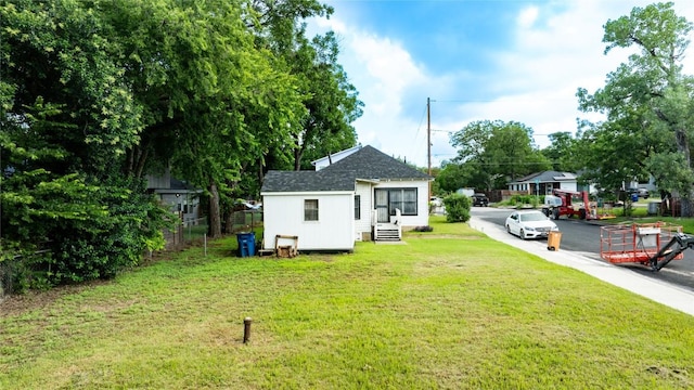 1909 E 14th St, Austin, TX 78702 - view of grassy yard