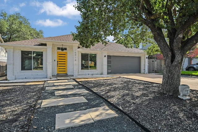 10916 Sierra Oaks, Austin, TX 78759 - photo 1