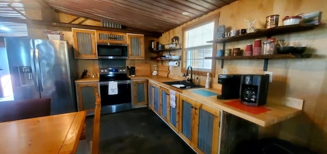 702 E Schubert St E, Fredericksburg, TX 78624 - photo 13