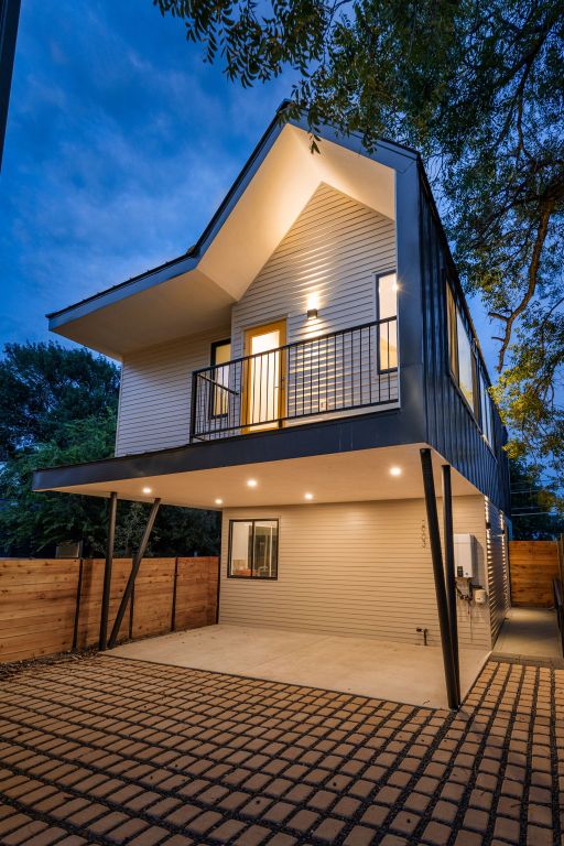 2903 Breeze Unit 2, Austin, TX 78722 - photo 3