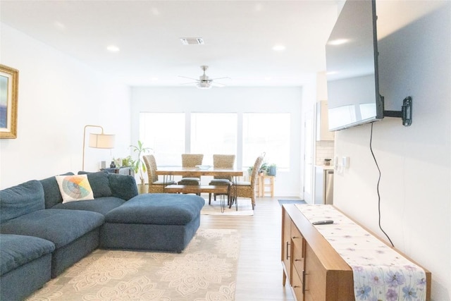 12500 Lamppost Ln Unit 16, Austin, TX 78727 - photo 4