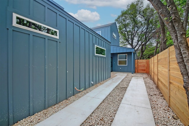 6111 Carnation Ter Unit 2, Austin, TX 78741 - photo 2