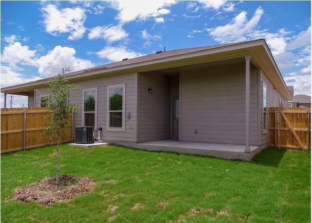 2216 Avery Vlg Unit 2214, New Braunfels, TX 78130 - photo 2