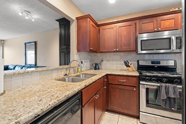 12325 Los Indios Trl Unit 14, Austin, TX 78729 - photo 2