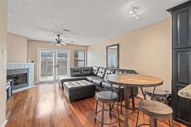 12325 Los Indios Trl Unit 14, Austin, TX 78729 - photo 3