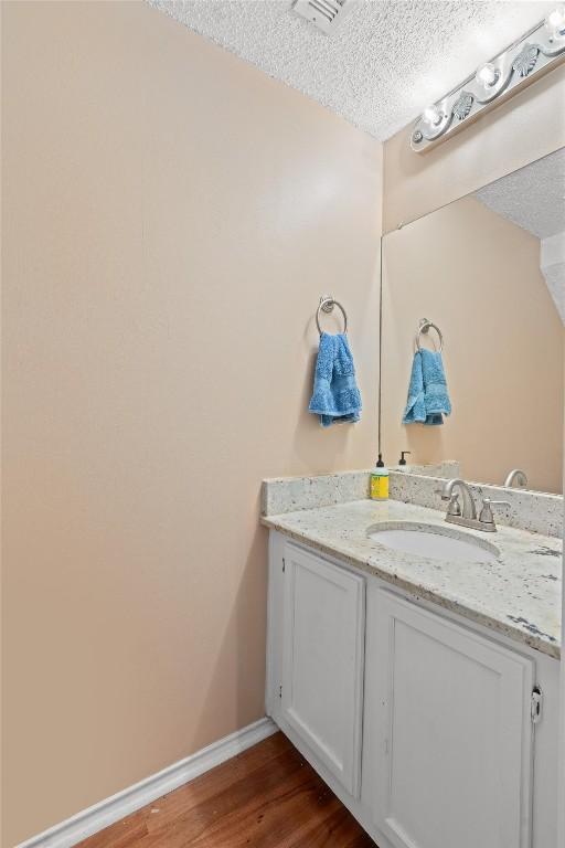 12325 Los Indios Trl Unit 14, Austin, TX 78729 - photo 11