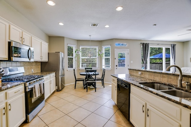 8118 Hawick Dr, Round Rock, TX 78681 - photo 4