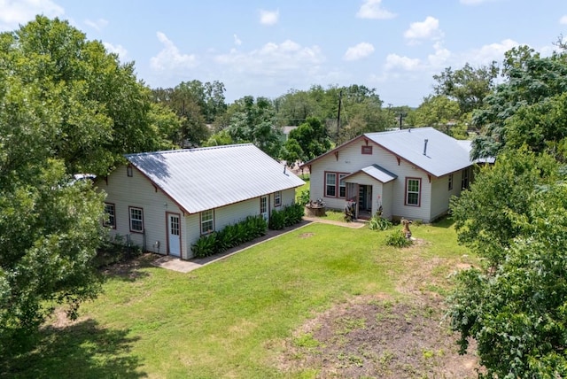 186 El Paso St, Mcdade, TX 78650 - photo 2