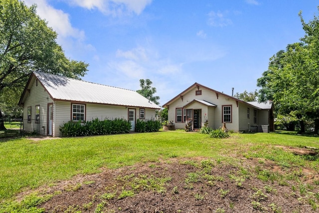 186 El Paso St, Mcdade, TX 78650 - photo 6