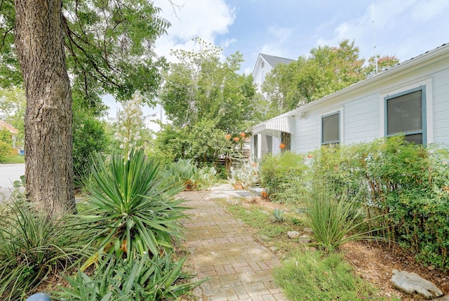 2102 E 17th St, Austin, TX 78702 - photo 6