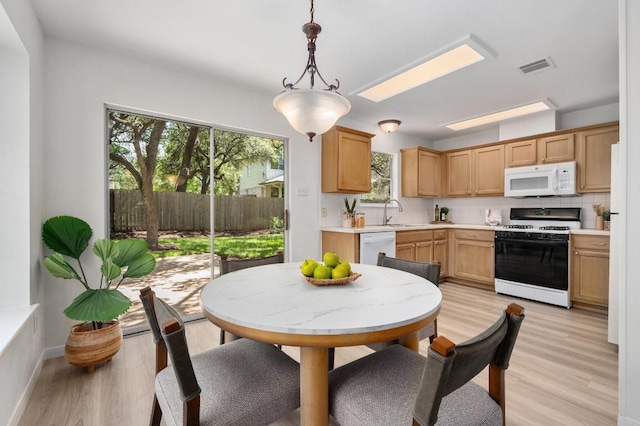 8310 Alvin High Ln, Austin, TX 78729 - photo 7
