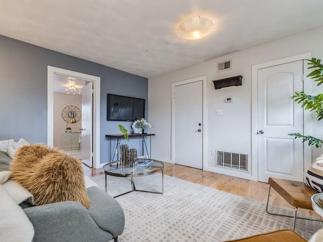 304 E 33rd St Unit 15, Austin, TX 78705 - photo 6
