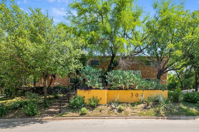 304 E 33rd St Unit 15, Austin, TX 78705 - photo 1