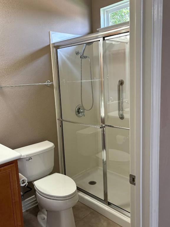 416 Capote Peak Dr, Georgetown, TX 78633 - photo 11
