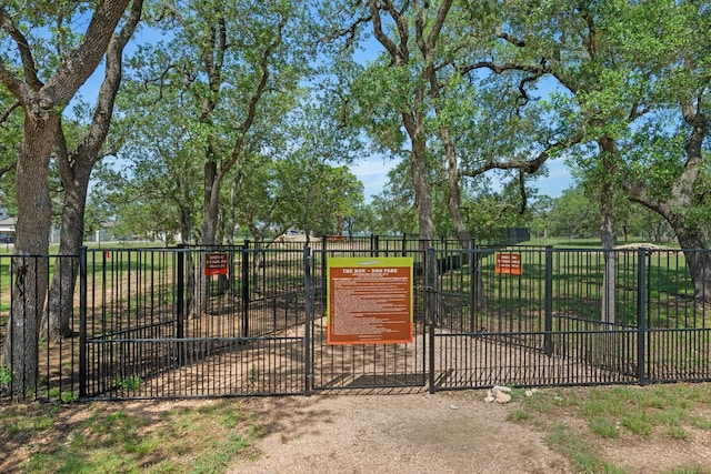 454 Climbing Rock Loop, Dripping Springs, TX 78620 - photo 35