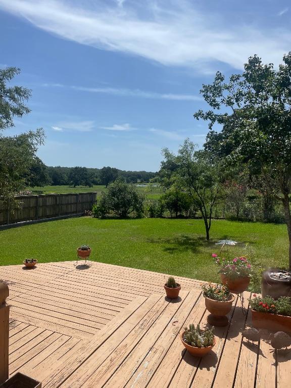 888 Acorn St, Giddings, TX 78942 - photo 5