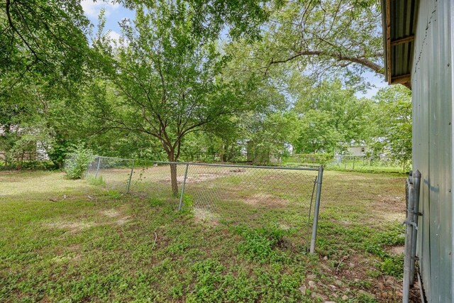 404 Hosack St, Taylor, TX 76574 - photo 25