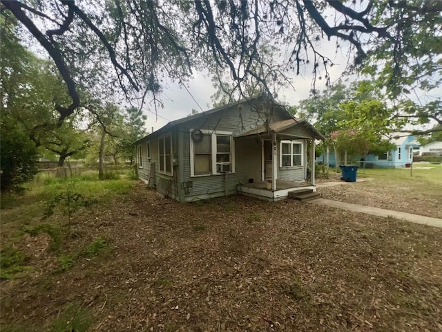 601 N Reed St, Pleasanton, TX 78064 - photo 2