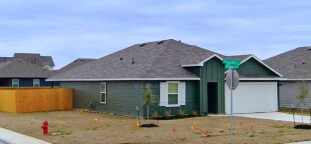 320 Wirecrested Dr, Lockhart, TX 78644 - photo 1