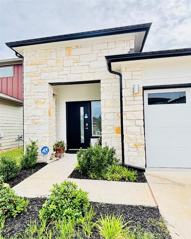427 Wilshire Rd, San Marcos, TX 78666 - photo 2