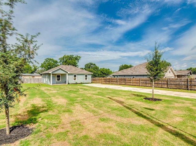 411 S S Ave B, Elgin, TX 78621 - photo 1