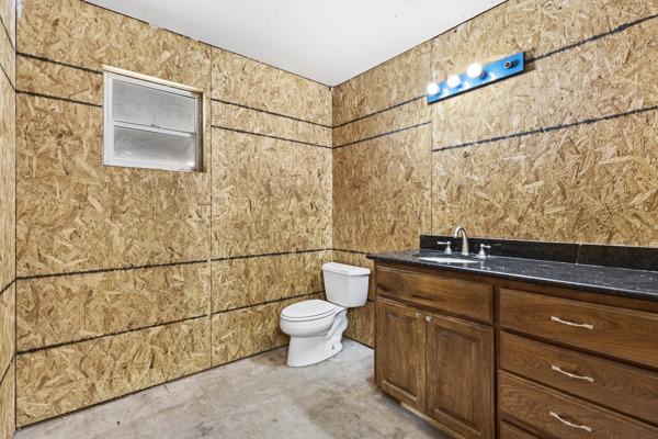 15 W Inwood Forest Dr, Wimberley, TX 78676 - photo 32