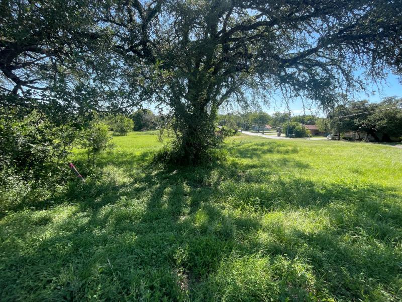 700 S Rhomberg St, Burnet, TX 78611 - photo 2