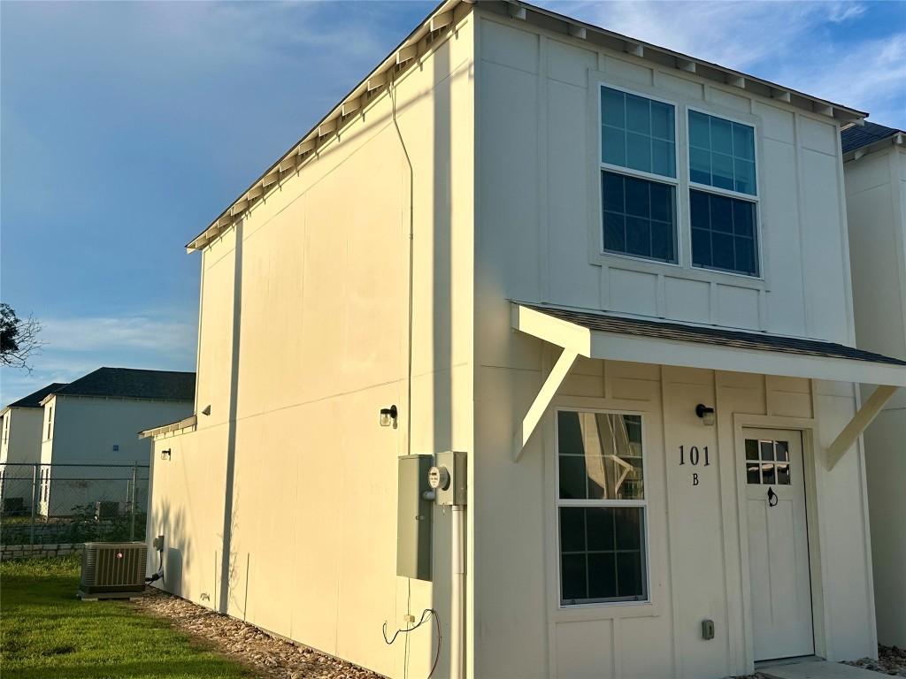 350 Debus Dr Unit 205A, Taylor, TX 76574 - photo 1