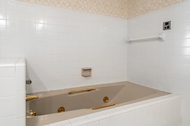 144 Maple St, Fredericksburg, TX 78624 - photo 5