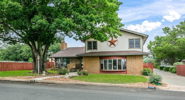 318 Broadmour St, Fredericksburg, TX 78624 - photo 1
