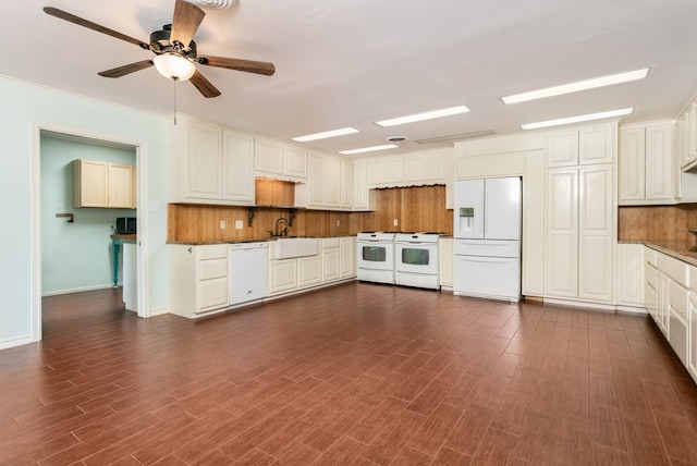 318 Broadmour St, Fredericksburg, TX 78624 - photo 22