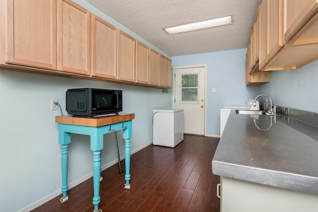 318 Broadmour St, Fredericksburg, TX 78624 - photo 24