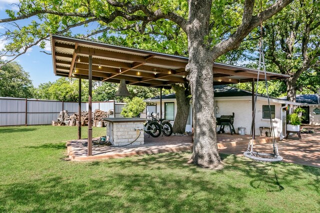 702 Eagle St, Fredericksburg, TX 78624 - photo 4