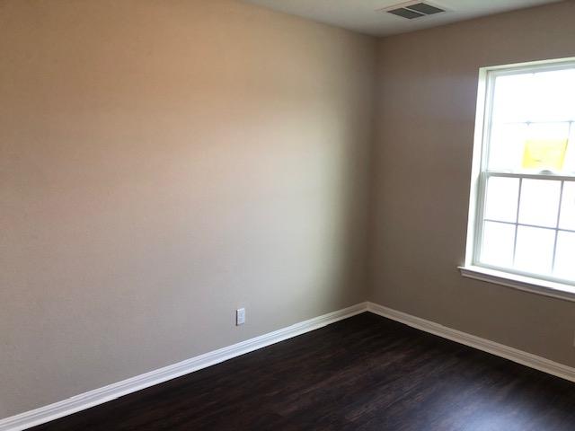 320 Gettysburg Loop, Elgin, TX 78621 - photo 10