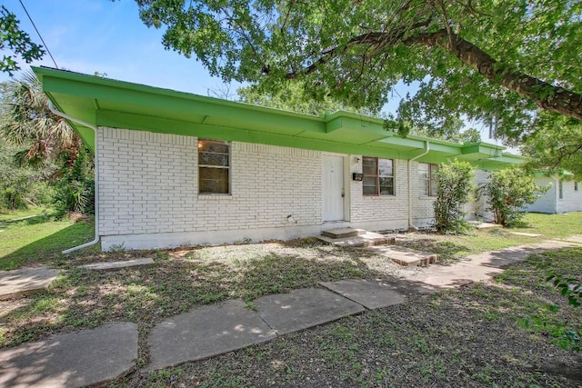 401 Branch St, Taylor, TX 76574 - photo 1