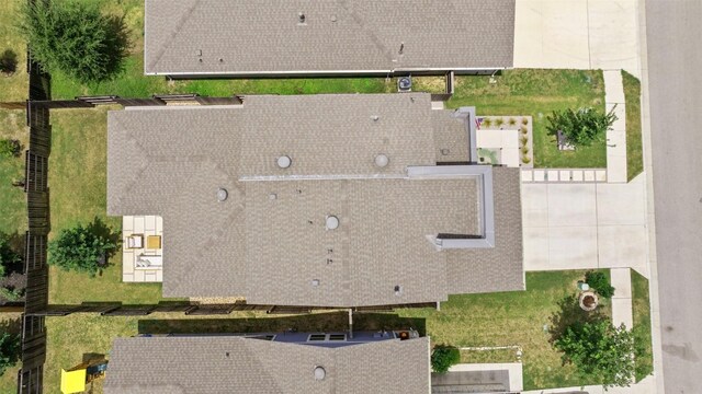 8305 Cottage Rose Dr, Austin, TX 78744 - photo 33